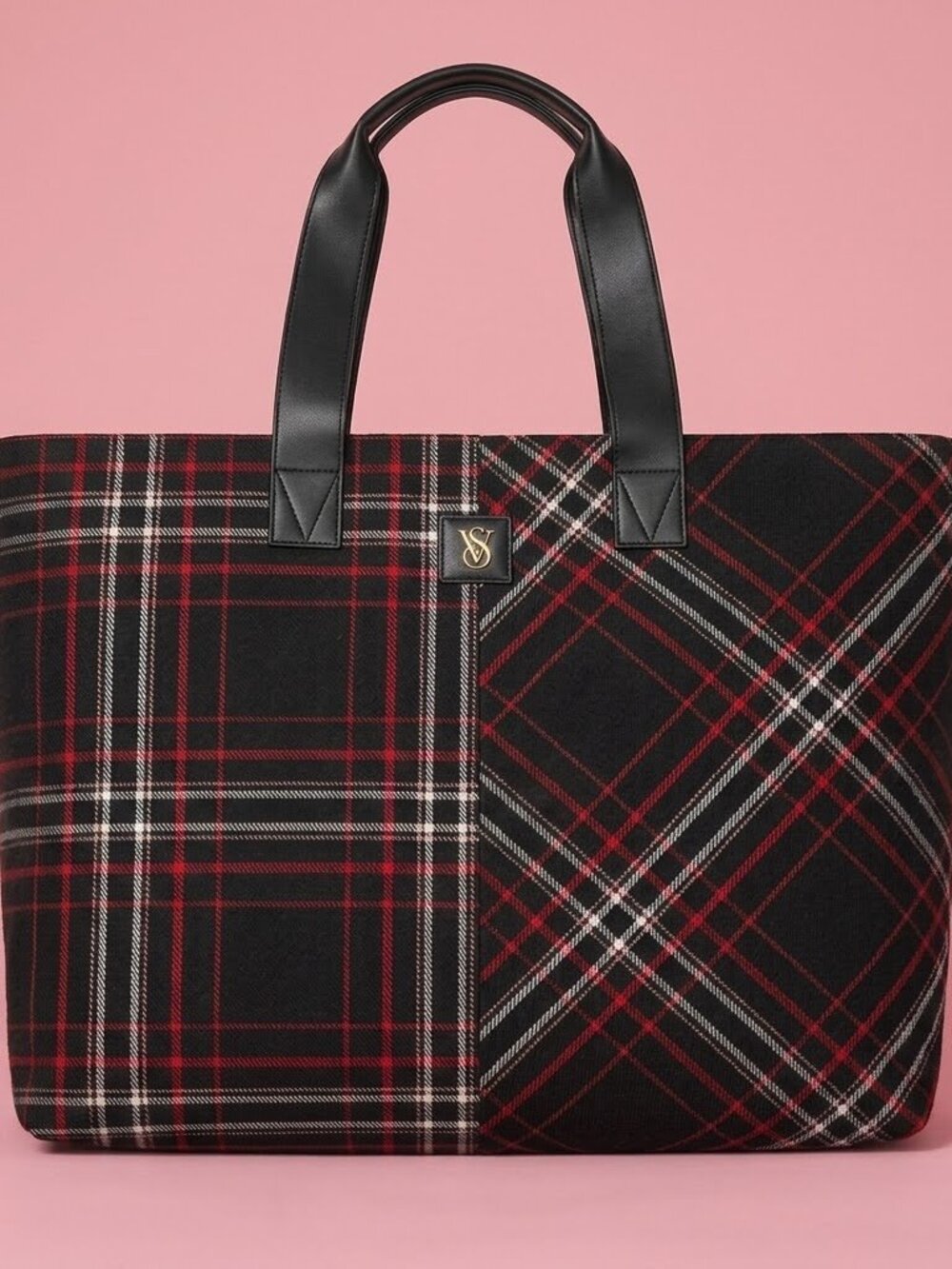 [FREE WITH PURCHASE] NWT Victoria's Secret Red and Black Plaid Tote Bag